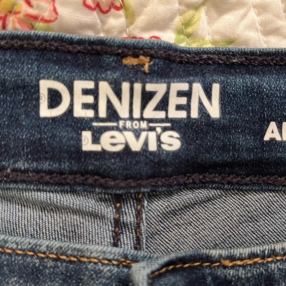 Denizen Levi’s - Picture 2 of 6